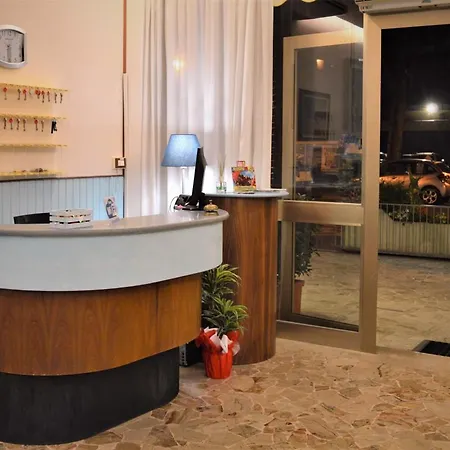 Hotel Urania Fogliano Marina